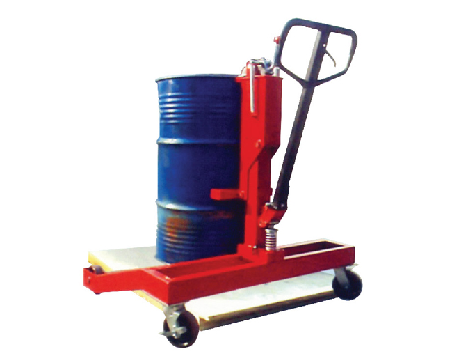 用于搬運(yùn)托盤上的油桶搬運(yùn)車