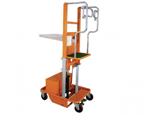 液壓堆高車的安全使用小知識！